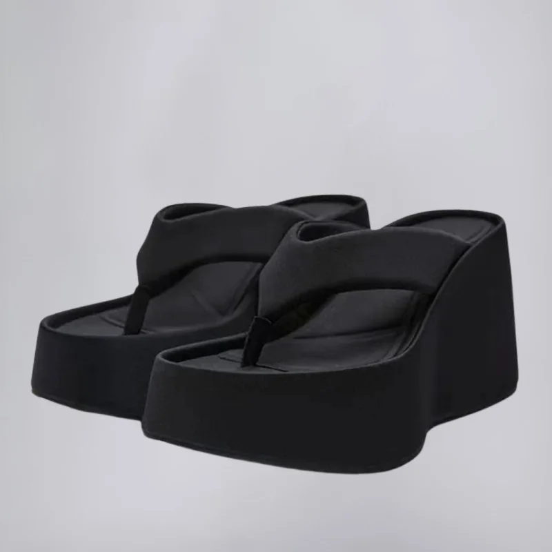 Comfort Step | Cushioned Flip Flops with Non-Slip Sole | Lightweight Design for Everyday Comfort Black