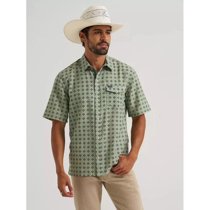 Wrangler All Terrain Gear Men's Clean Snap Shirt (Foulard Tea) Size L